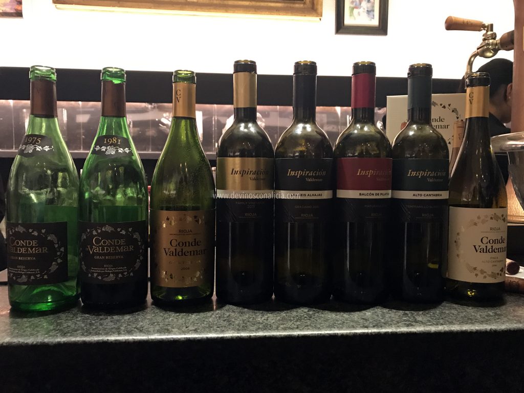 De derecha a izquierda. Finca Alto Cantabria 2016, Alto Cantabria 2016, Balcón de Pilatos maturana 2012, Las seis alhajas graciano 2010, Edición limitada 2011, Gran reserva 2008, Gran reserva 1981 y Gran reserva 1975 de Conde Valdemar e Inspiración Valdemar. Copyright: www.devinosconalicia.com