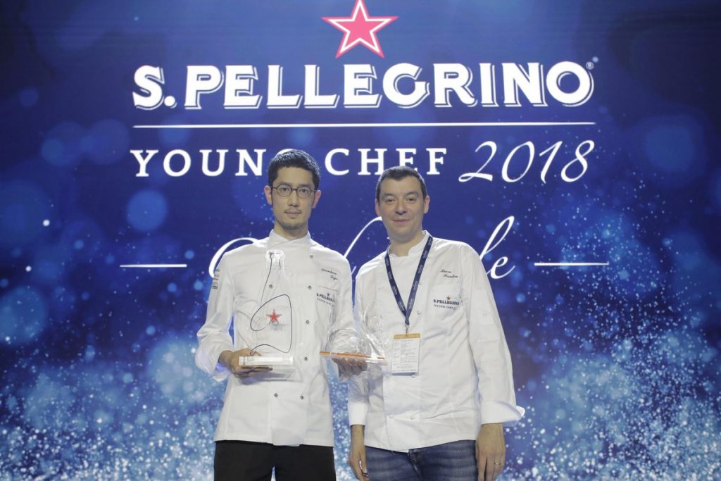 Yasuhiro Fujio, ganador de S.Pellegrino Young Chef 2018, junto a su Mentor Chef, Luca Fantin. Copyright: S. Pellegrino Young Chef 2018