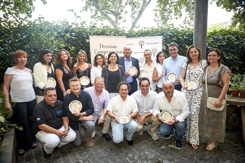 Fotografía de familia III Premios Gastroactitud 'Compromiso con la Tierra". Fuente: Gastroactitud