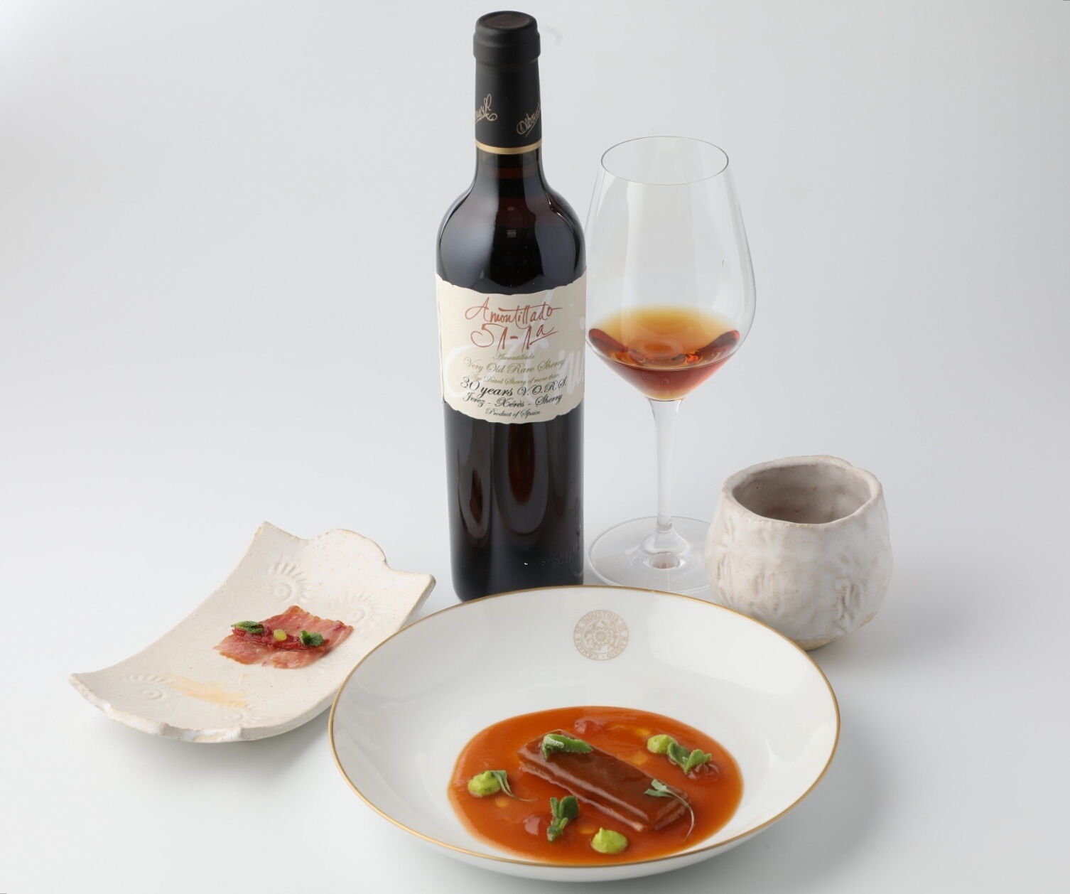 Propuesta de Hermanamiento de Amontillado y Fondillón como primer plato, con Amontillado 51/1 VORS de Bodegas Osborne del restaurante BonAmb**, de Xàbia, en la Final Nacional de Copa Jerez Forum & Competition 2019