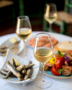 Clásico maridaje con vinos de Jerez. Fotografía de Tim Clinch.